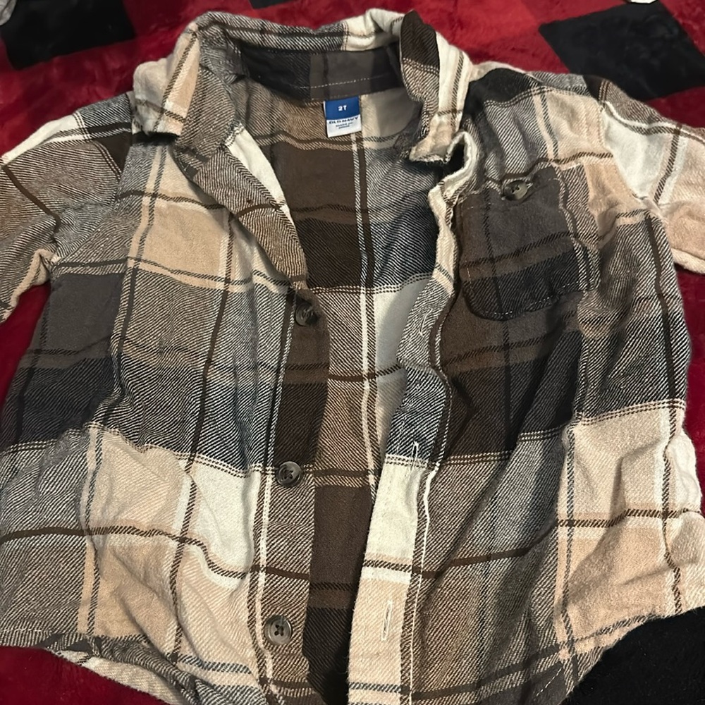 Pleaded button down shirt for toddler
